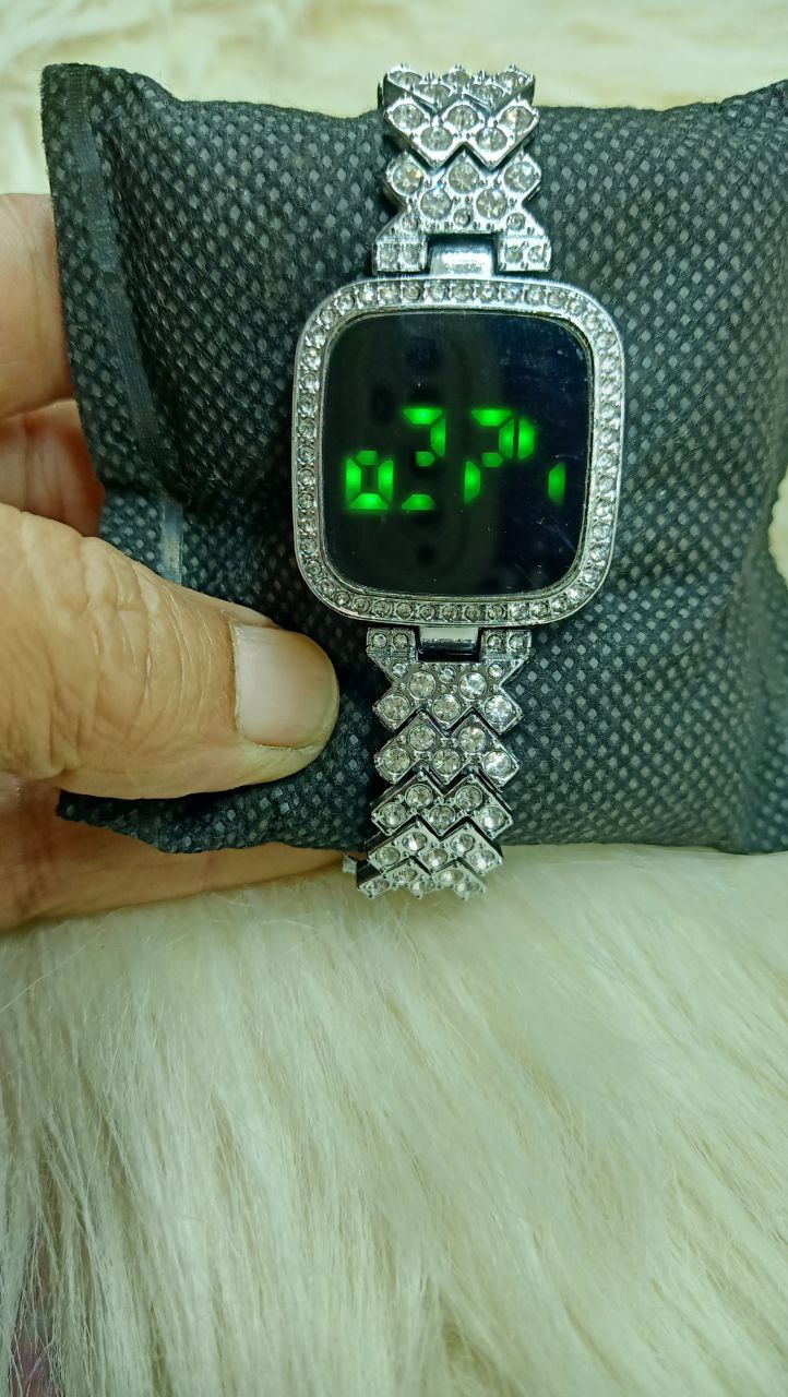 ساعه تاتش حريمى 95ج