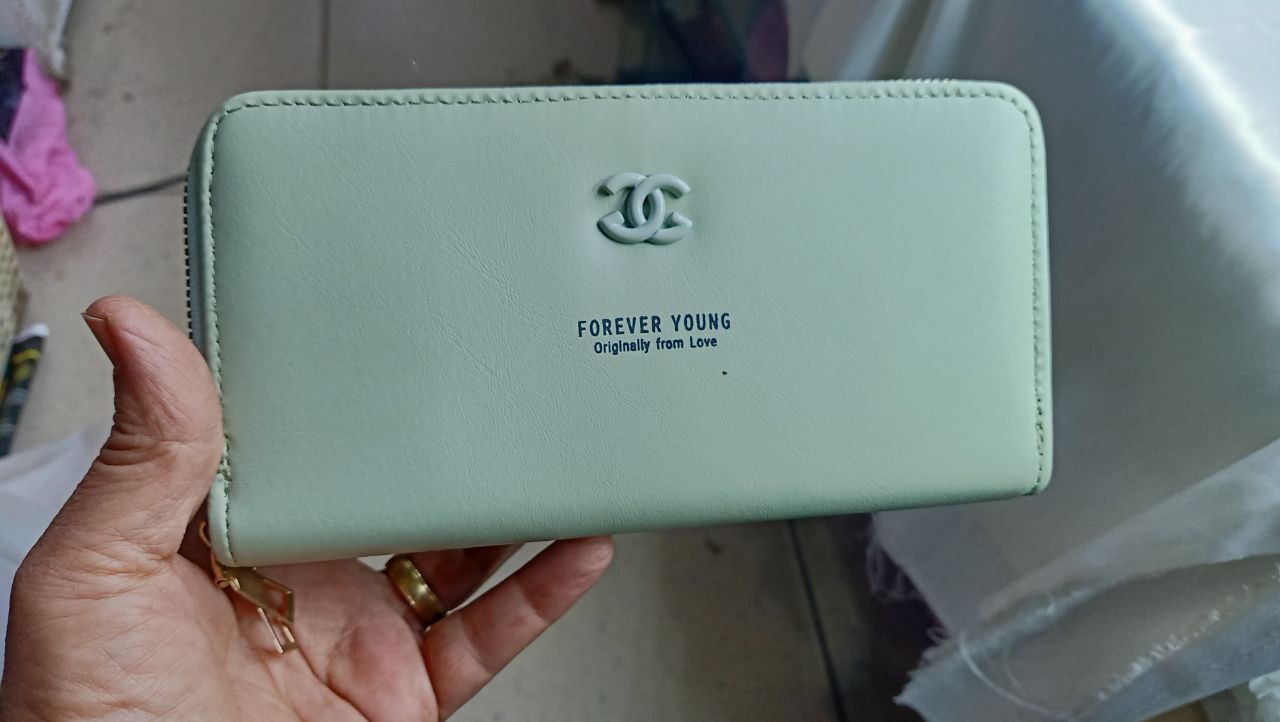 بوك كبير اتنين سوسته مستورد 115ج